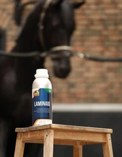 Hoof Care: Cavalor Laminaid 1000ml Bottle -Riding Horse Apparel Shop Cavalor Laminaid Bottle 1000ml 3