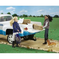 Breyer Traditional Truck Pick Up In Blue -Riding Horse Apparel Shop Zz Breyer Traditional Truck Pick Up Blue 4