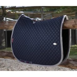 Jumping Pad With Wither Relief By LeMieux 17 Jumping Pad With Wither Relief By LeMieux -Riding Horse Apparel Shop jumping pad with wither relief by lemieux southern sport horses 6
